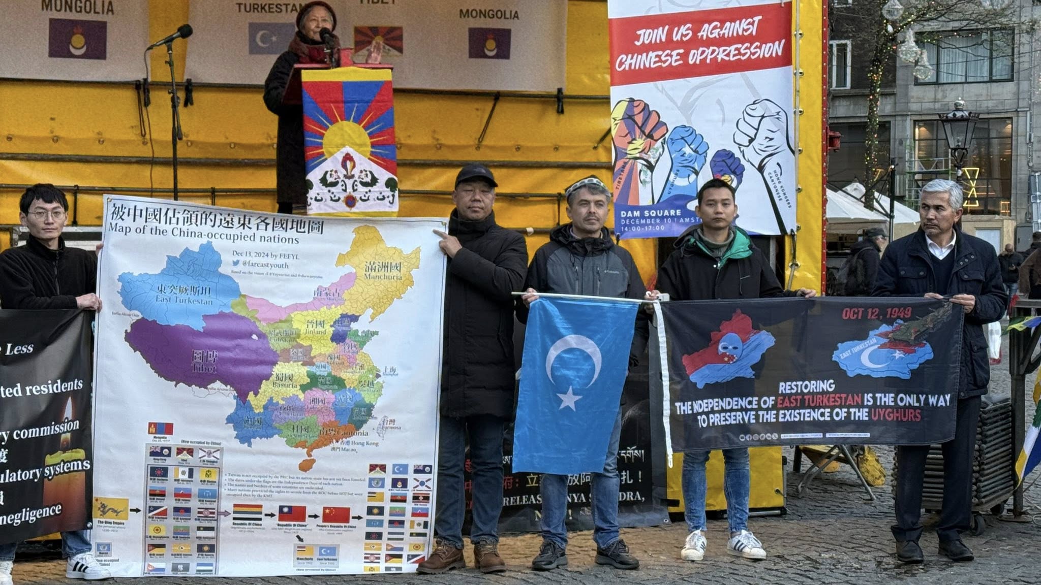 Sprekers tijdens de bijeenkomst